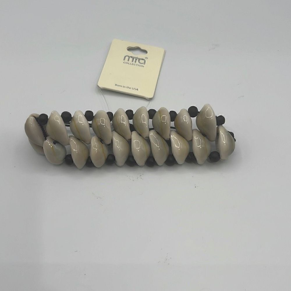 Mia Collectionseashellbraceletadjustablepull 12$